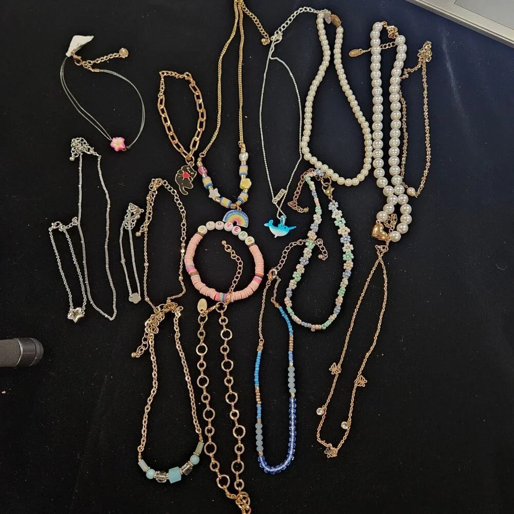 Teen Girls Jewelry Lot  Necklaces Bracelets with Pearls Beads Charms Chains